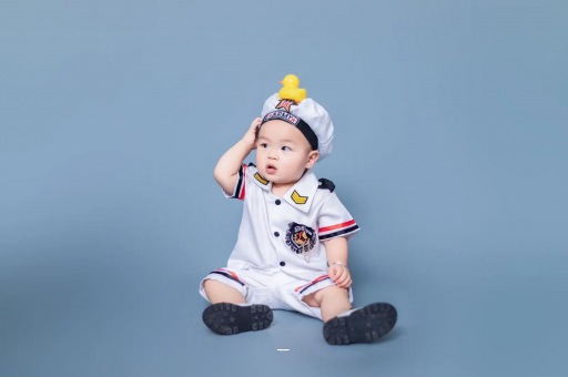 合肥宝宝频繁使劲扭动哼唧