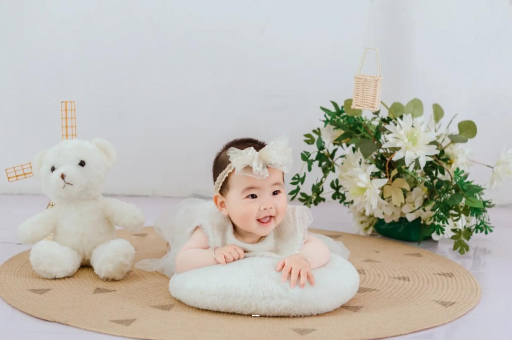 合肥宝宝三个月翻身